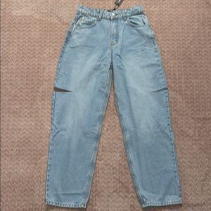 PrettyLittleThing Women’s Light Blue Wash Thigh Split Boyfriend Jeans